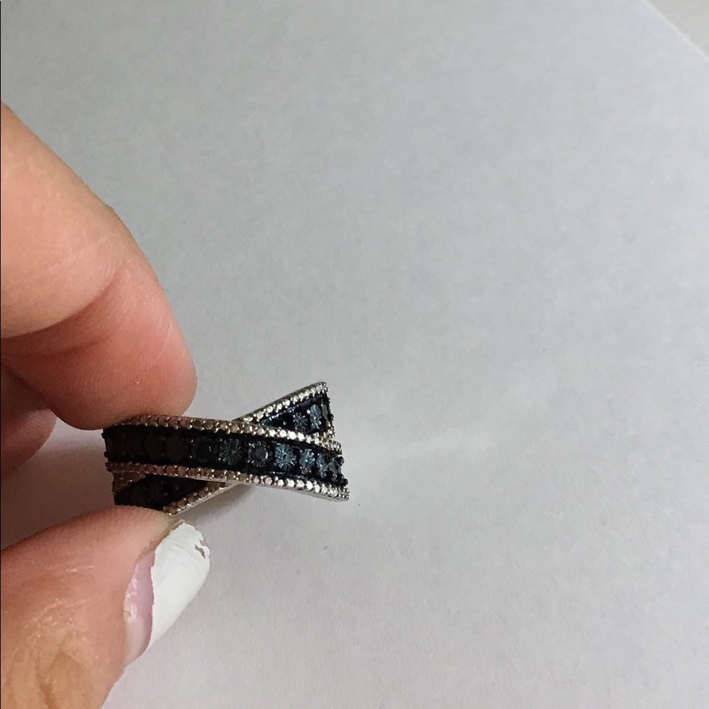 Beautiful silver ring - Picture 2 of 5